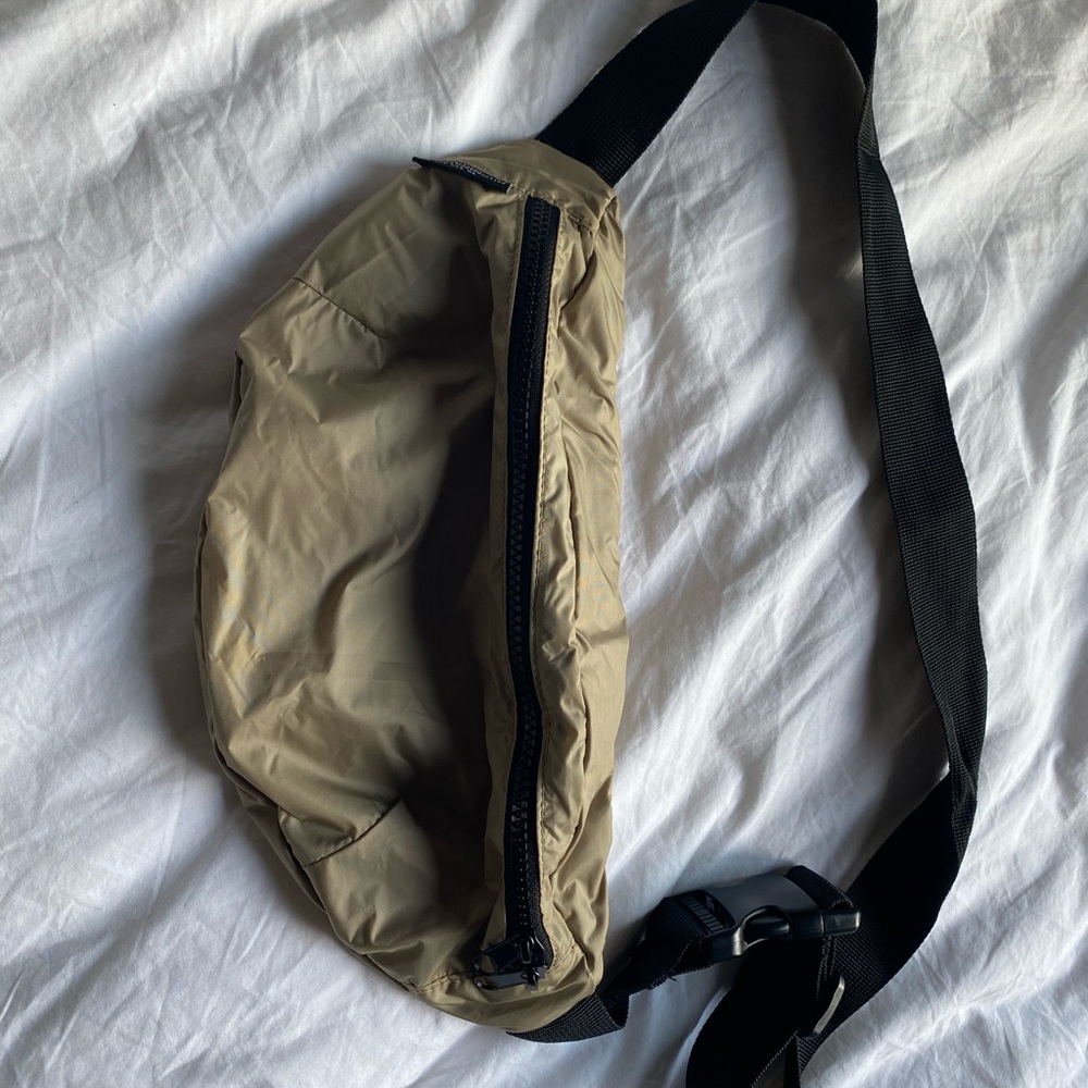Belt Bag - Picture 2 of 3